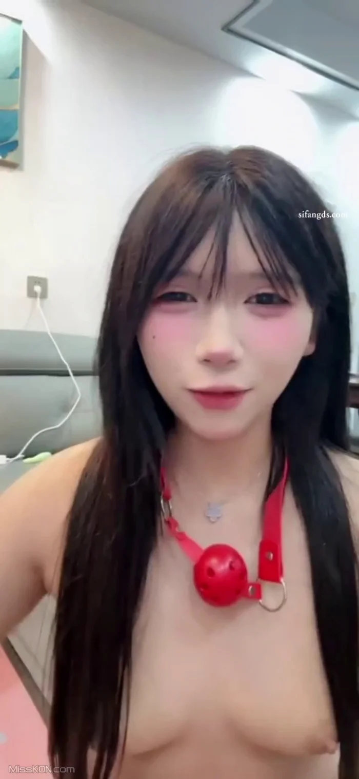 幼幼酱: 可爱丰满少女 定制视频 (31 photos + 3 videos) – Page 2