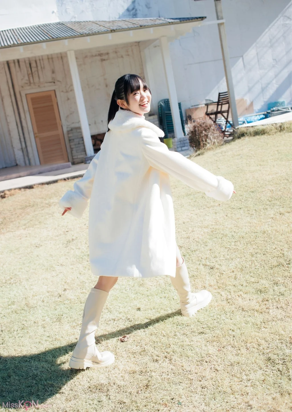 [JP] Nozomi Nirei (楡井希実):【デジタル限定 YJ PHOTO BOOK】写真集「可愛すぎて爆発する」 (54 photos)