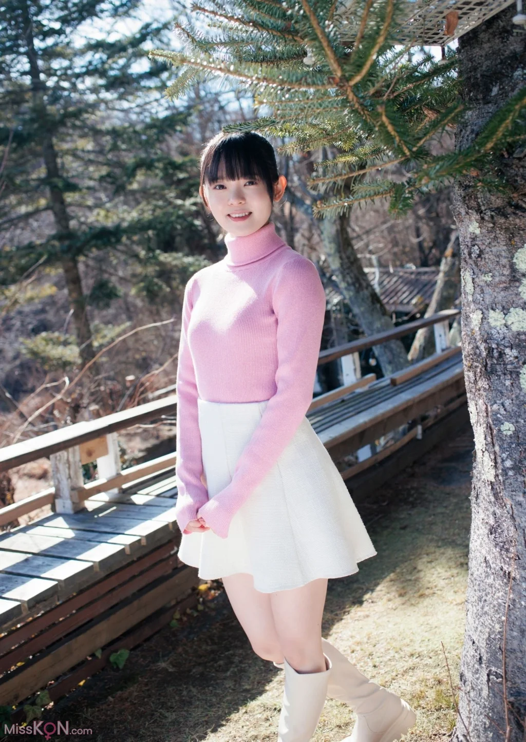 [JP] Nozomi Nirei (楡井希実):【デジタル限定 YJ PHOTO BOOK】写真集「可愛すぎて爆発する」 (54 photos)