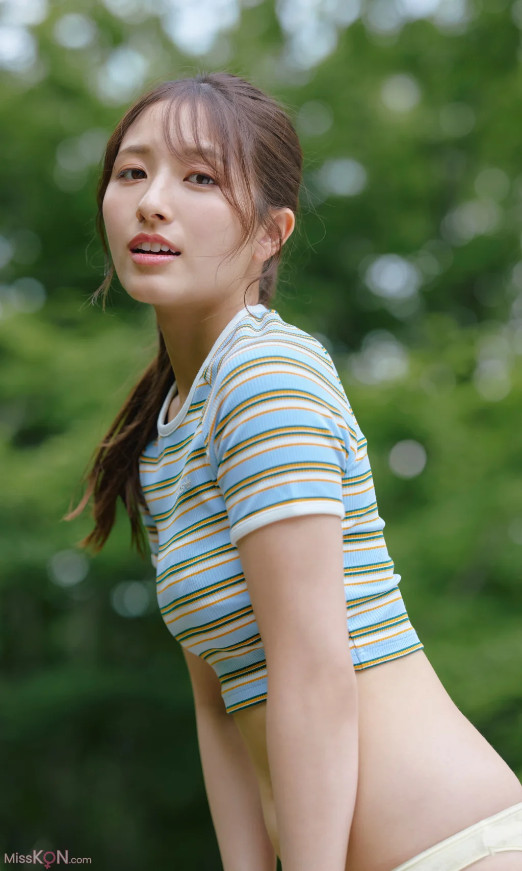 [JP] Owada Nana (大和田南那):【デジタル限定】写真集「深い森の中で」 (週プレ PHOTO BOOK) (72 photos + 1 video) – Page 2