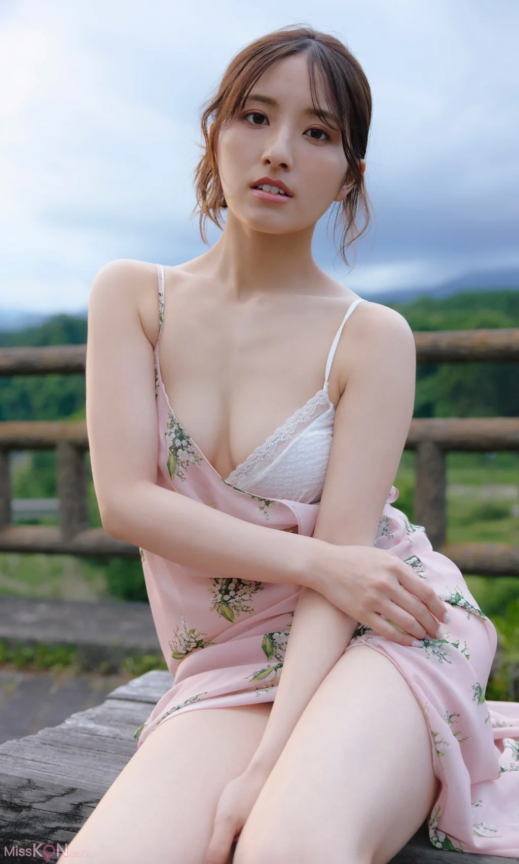 [JP] Owada Nana (大和田南那):【デジタル限定】写真集「深い森の中で」 (週プレ PHOTO BOOK) (72 photos + 1 video) – Page 4