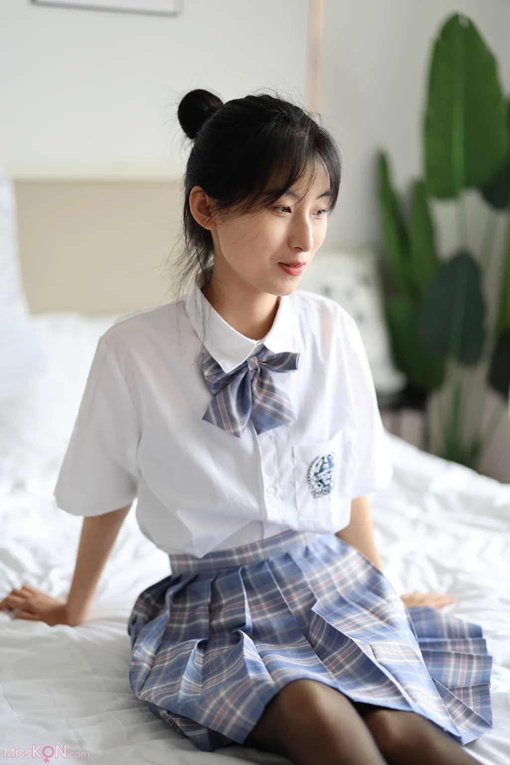 [三禾摄影] No.001: 雪雪 室内JK (275 photos) – Page 2