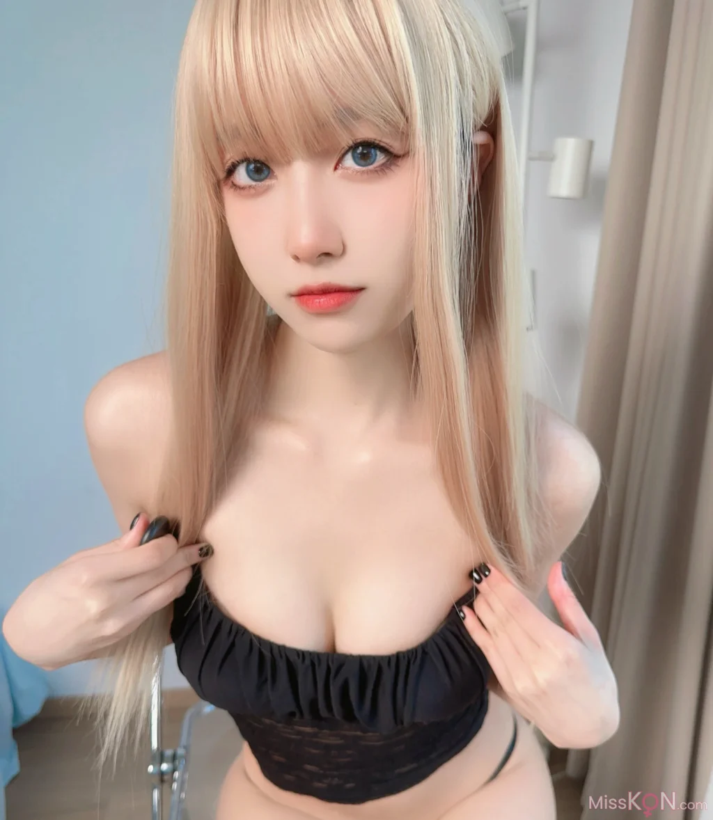 Coser@布丁大法 (Pudding Dafa): 黑色吊带 (27 photos + 5 videos)