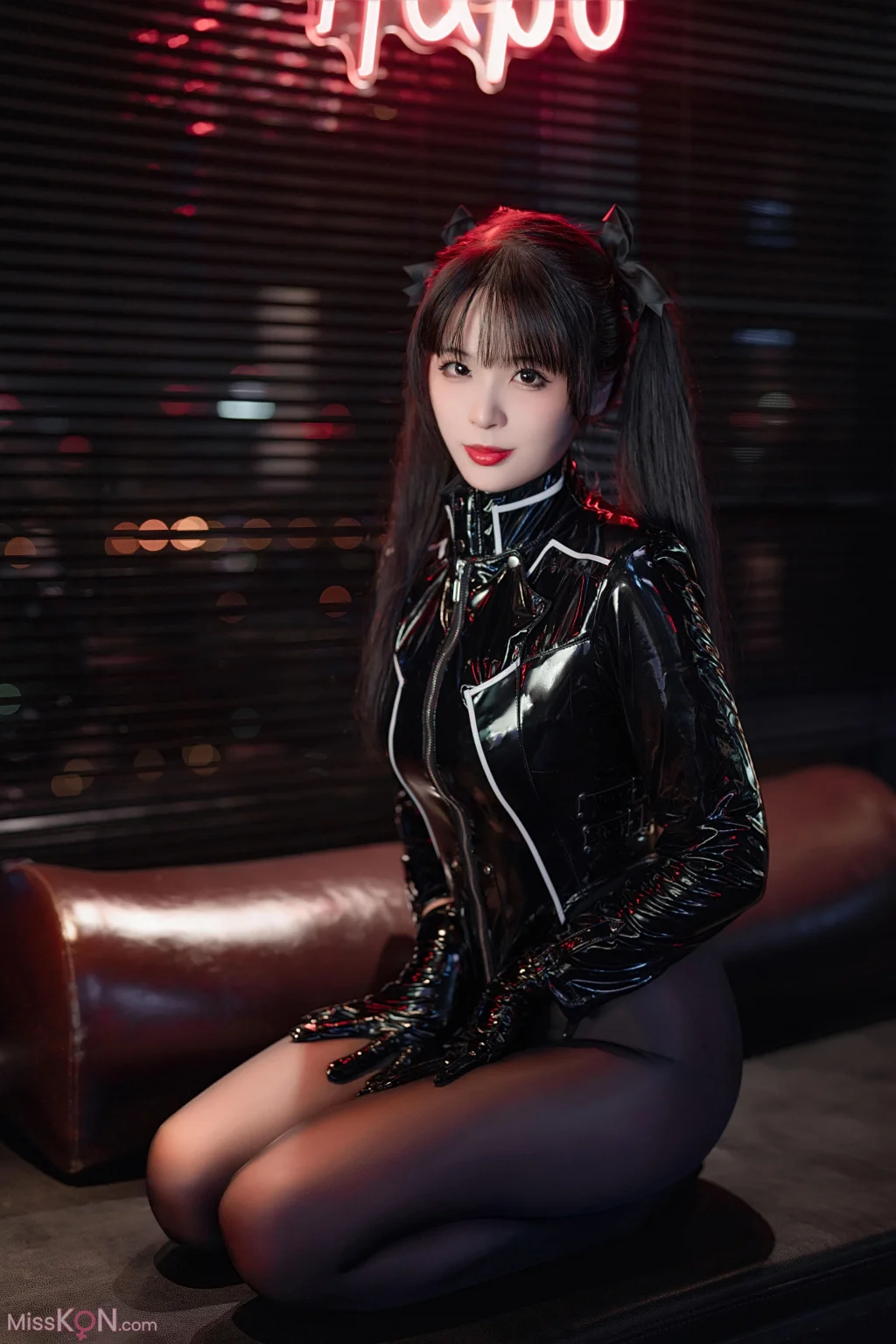 Coser@轩萧学姐: 黑丝通讯官 (60 photos) – Page 2