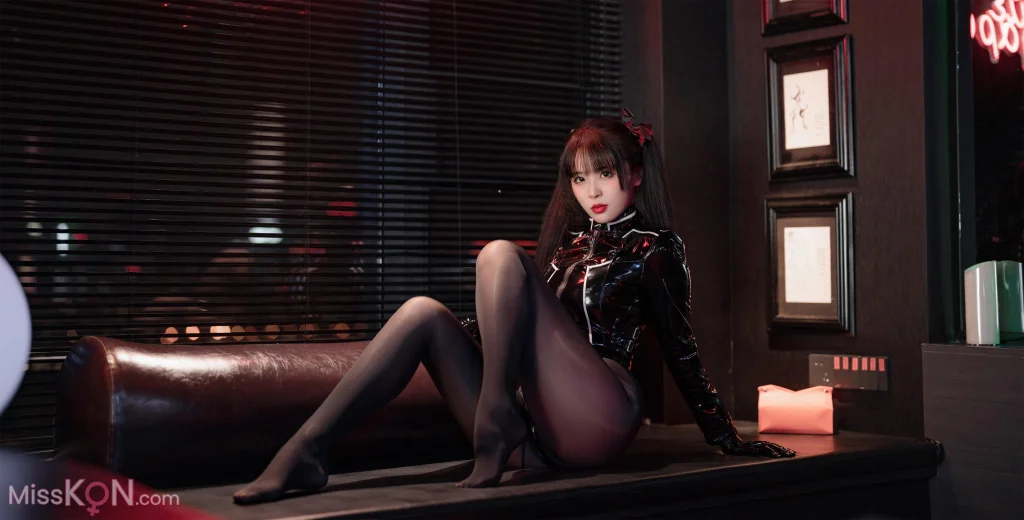 Coser@轩萧学姐: 黑丝通讯官 (60 photos) – Page 3