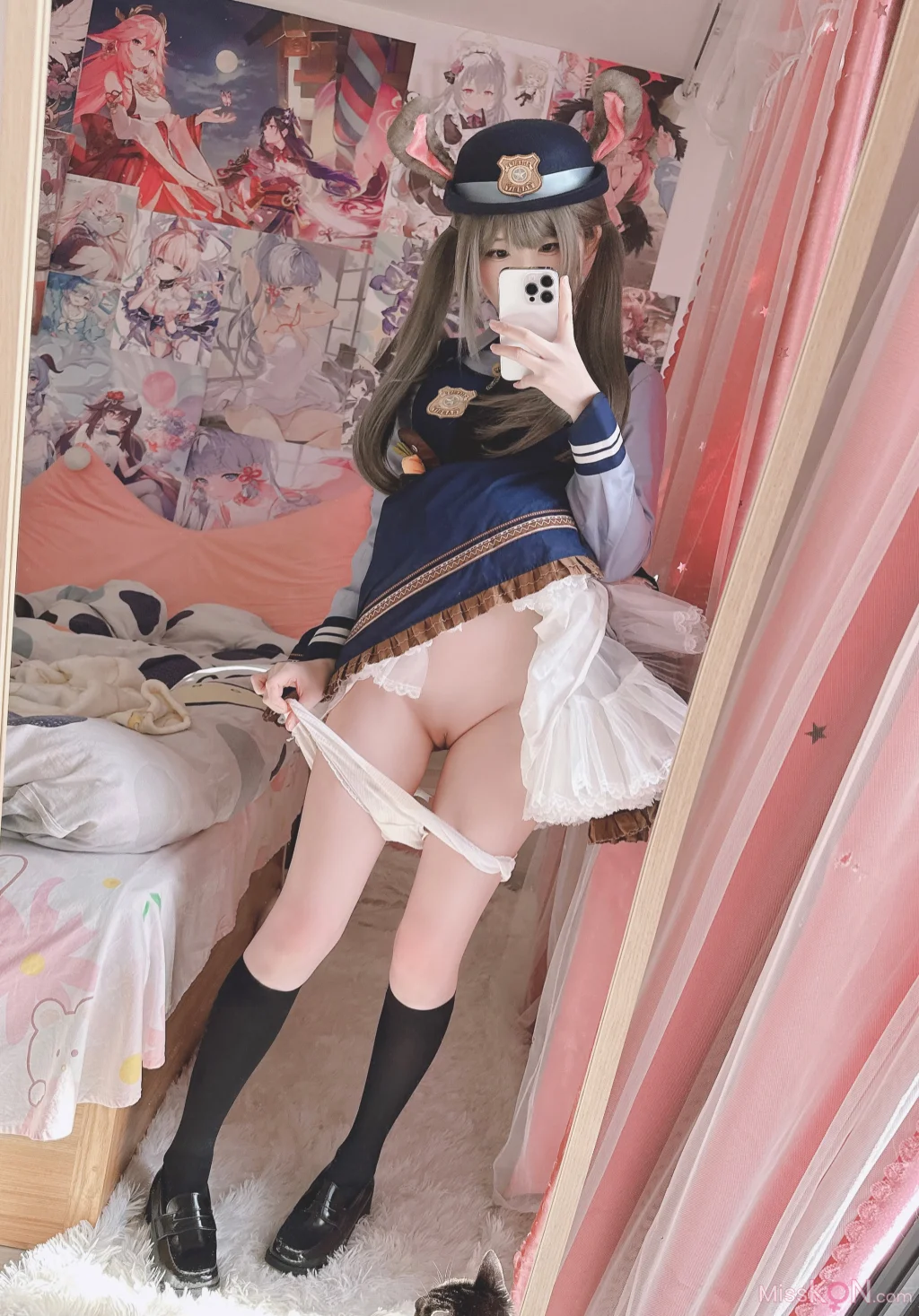 Coser@习呆呆: ウサギ警官 (16 photos + 1 video)