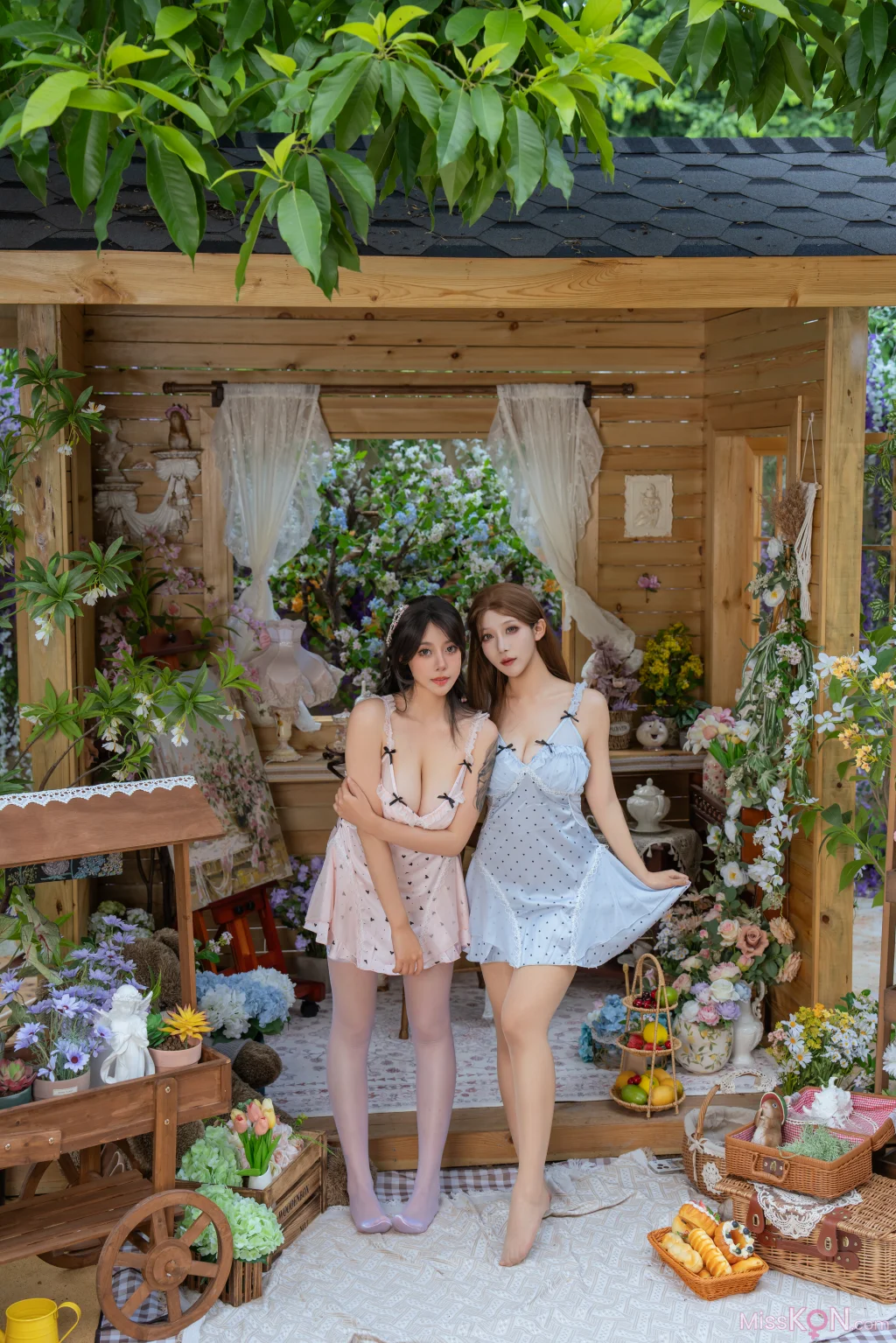 Coser@云溪溪 (Yunx1x1) & 奶桃桃 & 奈汐酱nice: 花眠 (90 photos + 1 video)