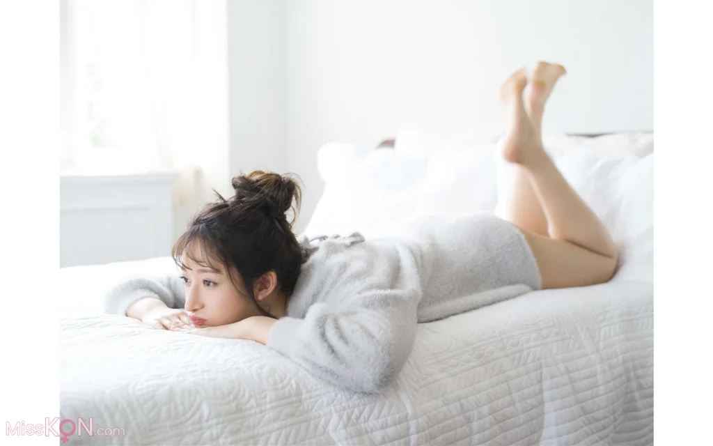 [JP] Ami Yamazaki (山崎あみ): FRIDAYデジタル写真集 美脚クライマックス Vol.2 138ページ完全版 (71 photos) – Page 4