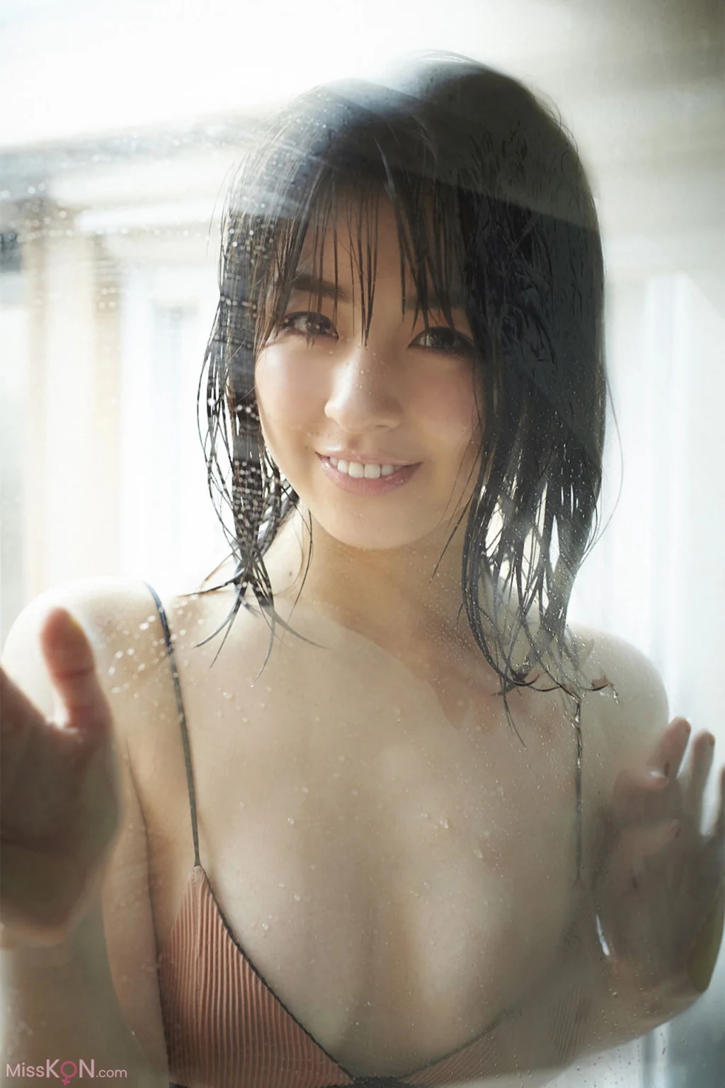 [JP] Yanagi Yurina (柳ゆり菜): FRIDAYデジタル写真集 「一緒に一泊旅行 Vol.1」 (97 photos) – Page 2