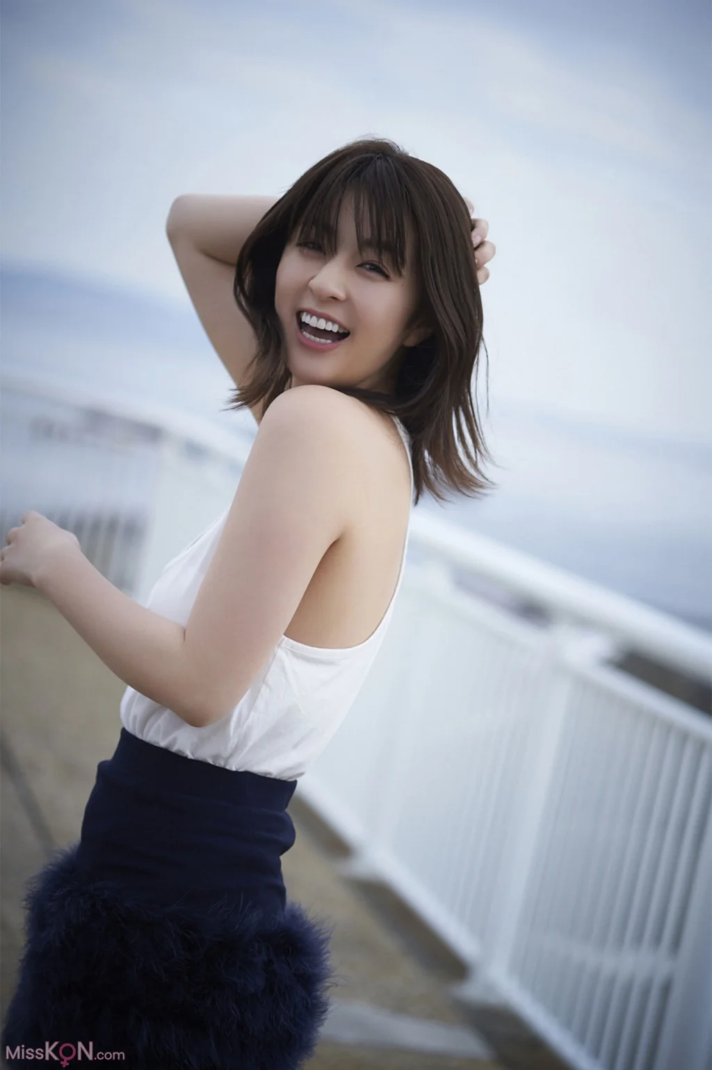 [JP] Yanagi Yurina (柳ゆり菜): FRIDAYデジタル写真集 「一緒に一泊旅行 Vol.1」 (97 photos) – Page 3