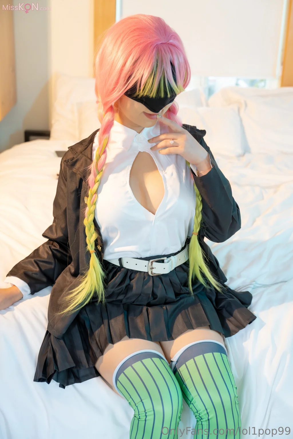 loliiiiipop99(下面有跟棒棒糖): 诱惑女神 7-10月更新合集 (143 photos + 13 videos)