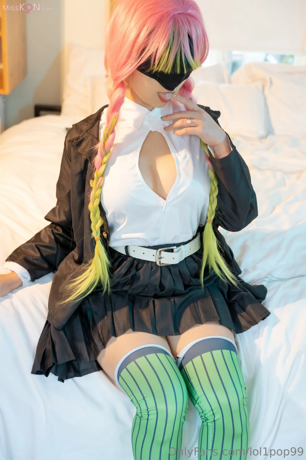 loliiiiipop99(下面有跟棒棒糖): 诱惑女神 7-10月更新合集 (143 photos + 13 videos)