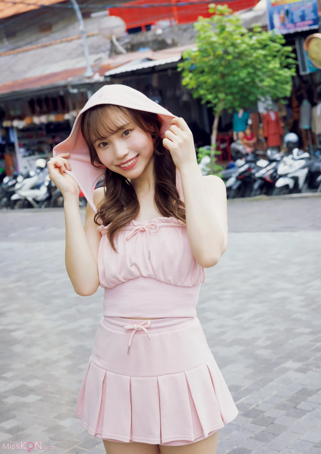 [JP] Saaya Kawagoe (川越紗彩): 1st写真集 なんとかなるなる (148 photos) – Page 3