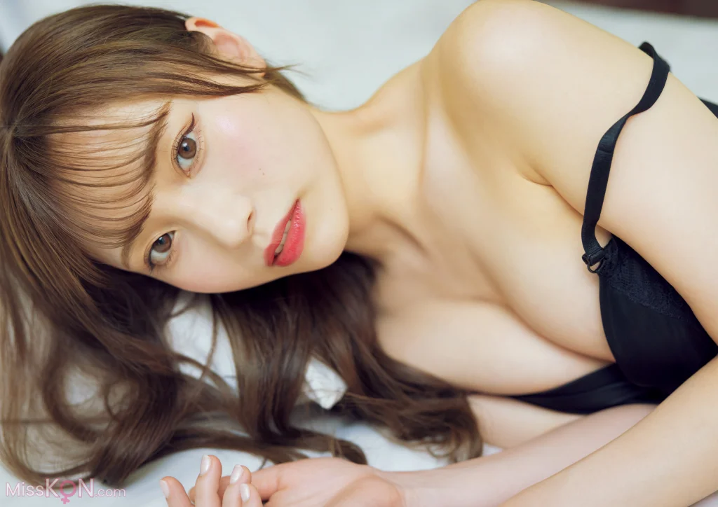 [JP] Saaya Kawagoe (川越紗彩): 1st写真集 なんとかなるなる (148 photos) – Page 4