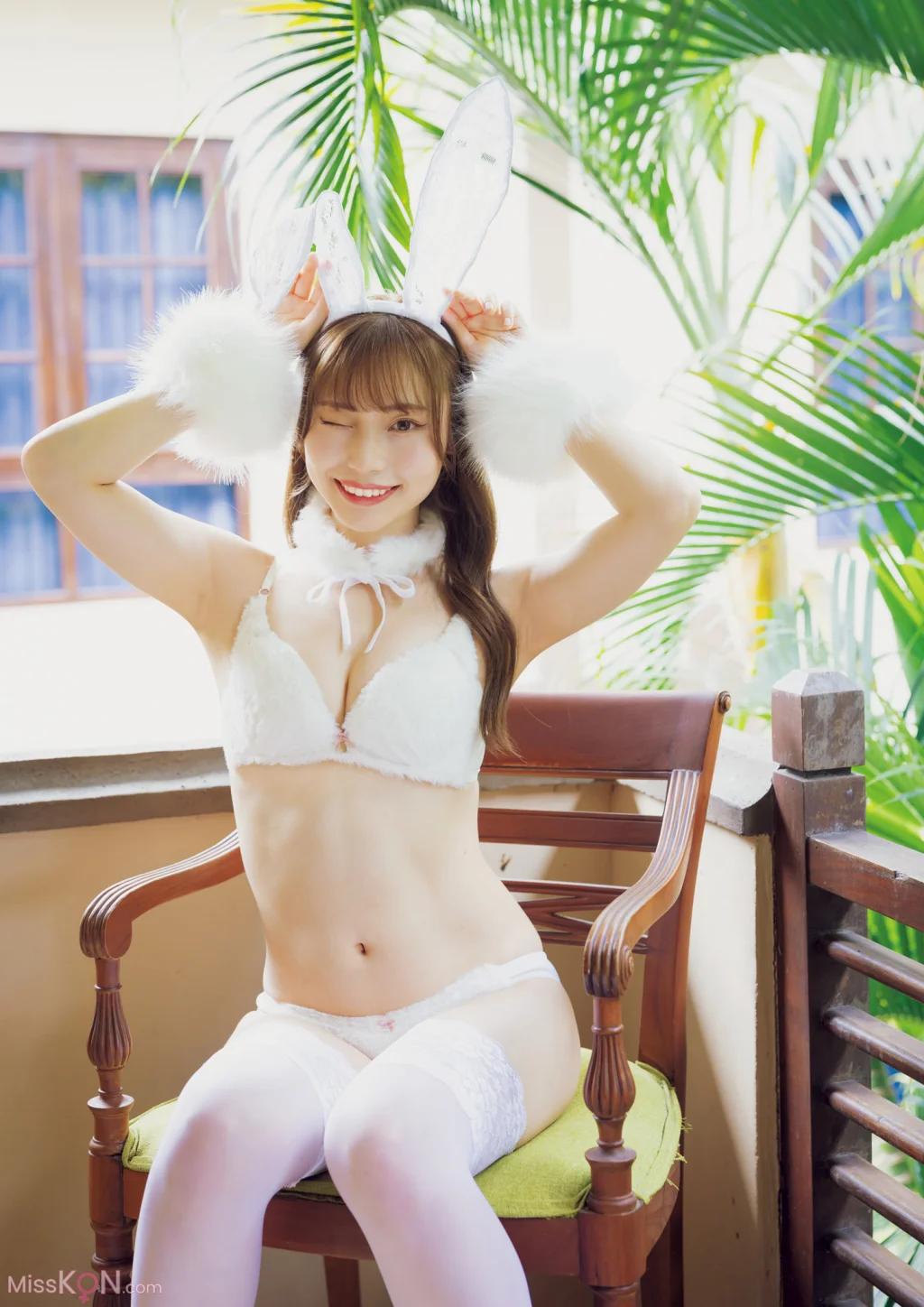 [JP] Saaya Kawagoe (川越紗彩): 1st写真集 なんとかなるなる (148 photos) – Page 4