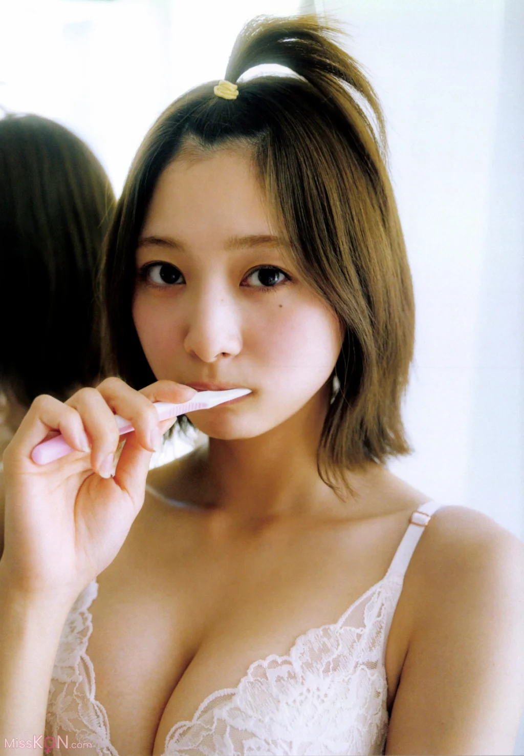 [JP] Suzuka Tomita (富田鈴花): 日向坂46 写真集 鈴花サーキット (163 photos)