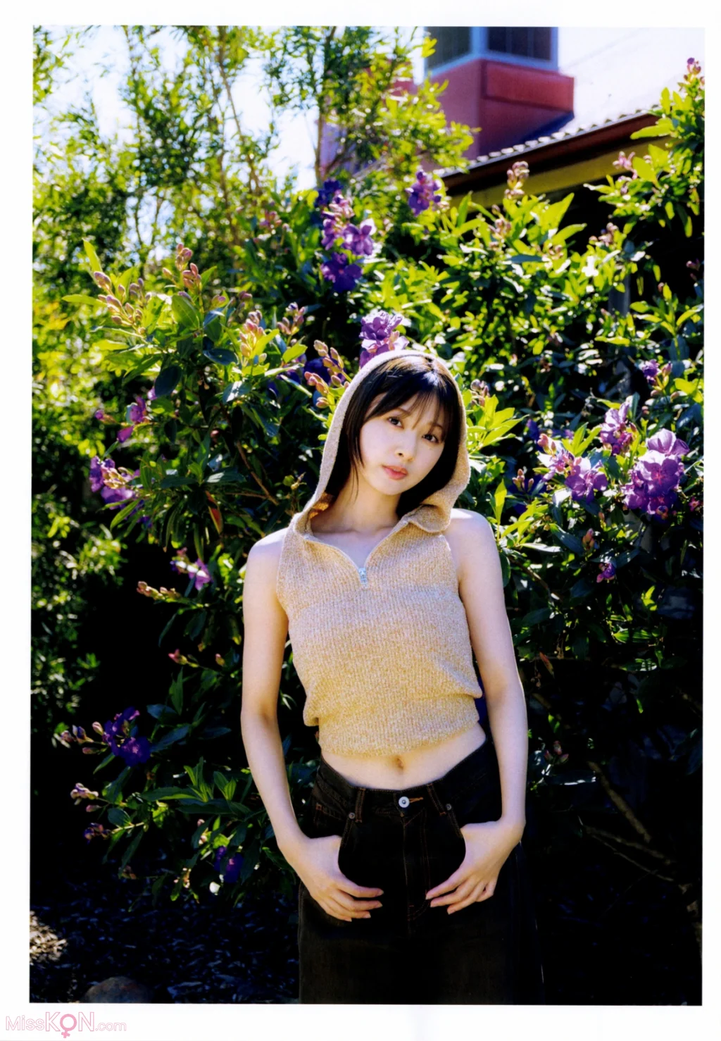 [JP] Suzuka Tomita (富田鈴花): 日向坂46 写真集 鈴花サーキット (163 photos)
