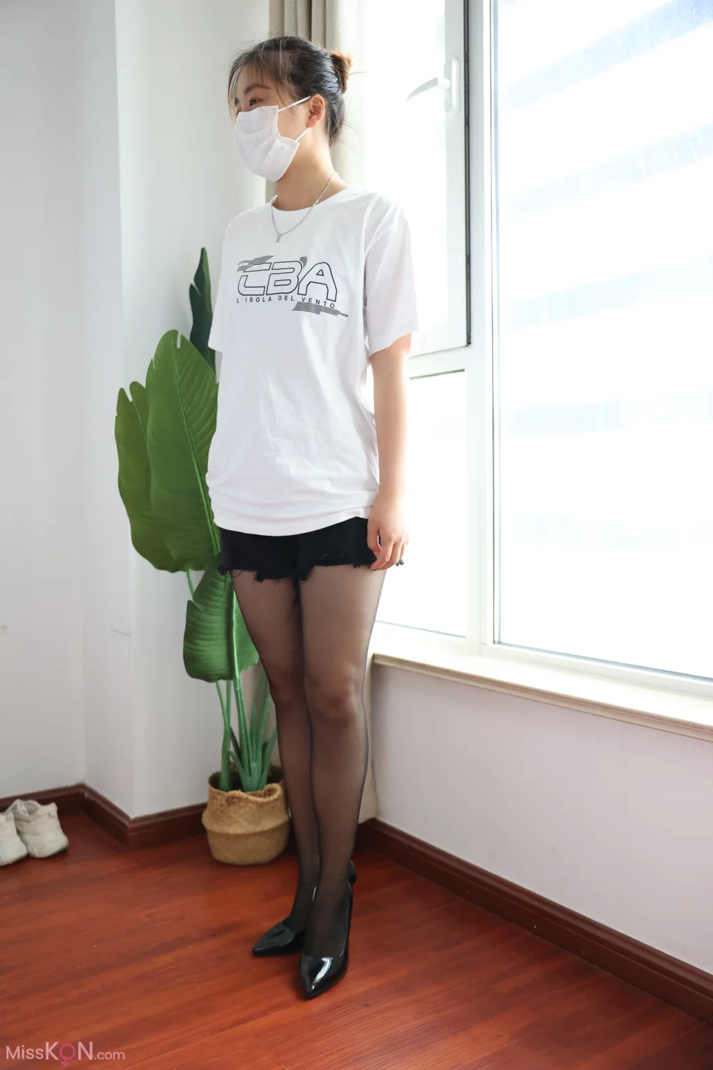 [三禾摄影] No.004: 黑丝大腿袜 (169 photos)