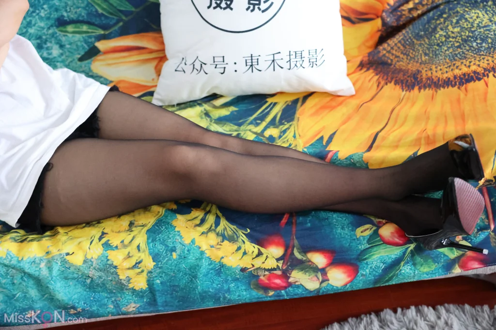 [三禾摄影] No.004: 黑丝大腿袜 (169 photos) – Page 2