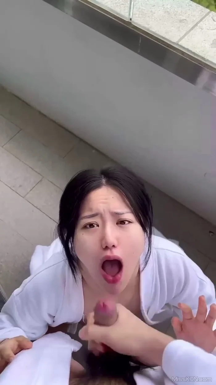 啵啵姐: 反差女神阿黑颜重金私拍福利 (60 photos + 25 videos) – Page 2