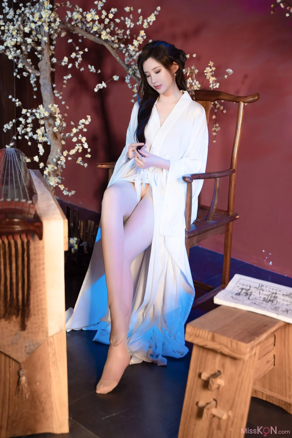 [XR Uncensored] Zhou Yan Xi (周妍希): 白衣仙子 (104 photos)