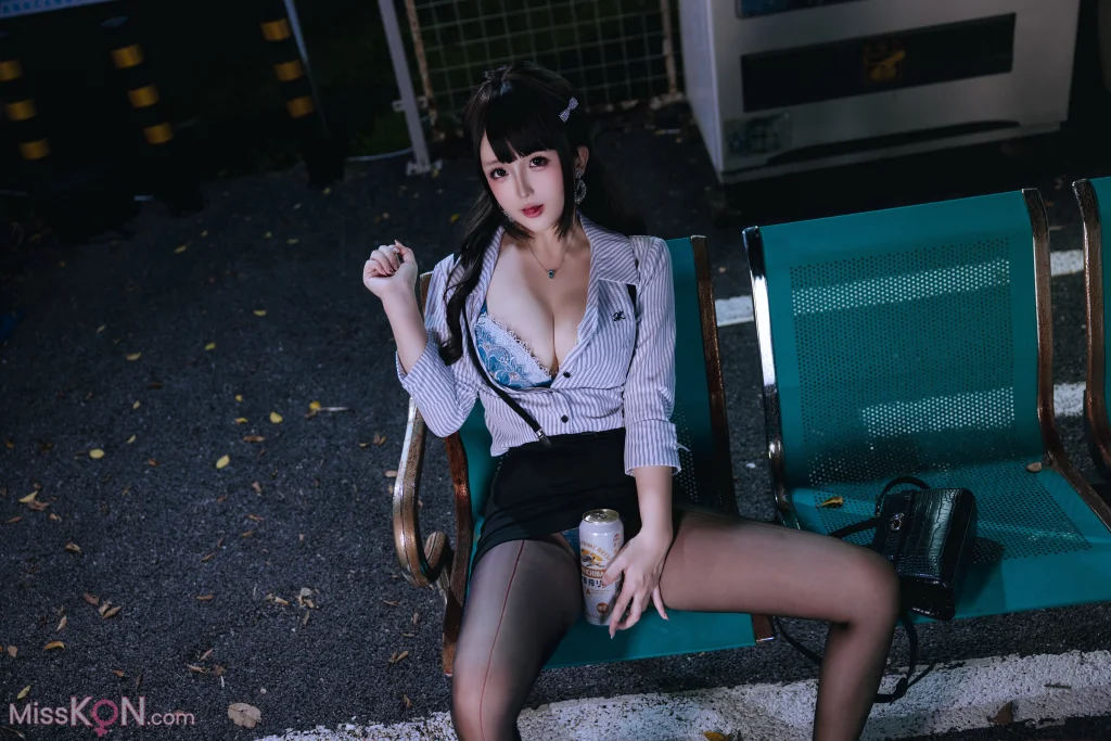 Coser@日奈娇: 下班的OL (188 photos + 6 videos)