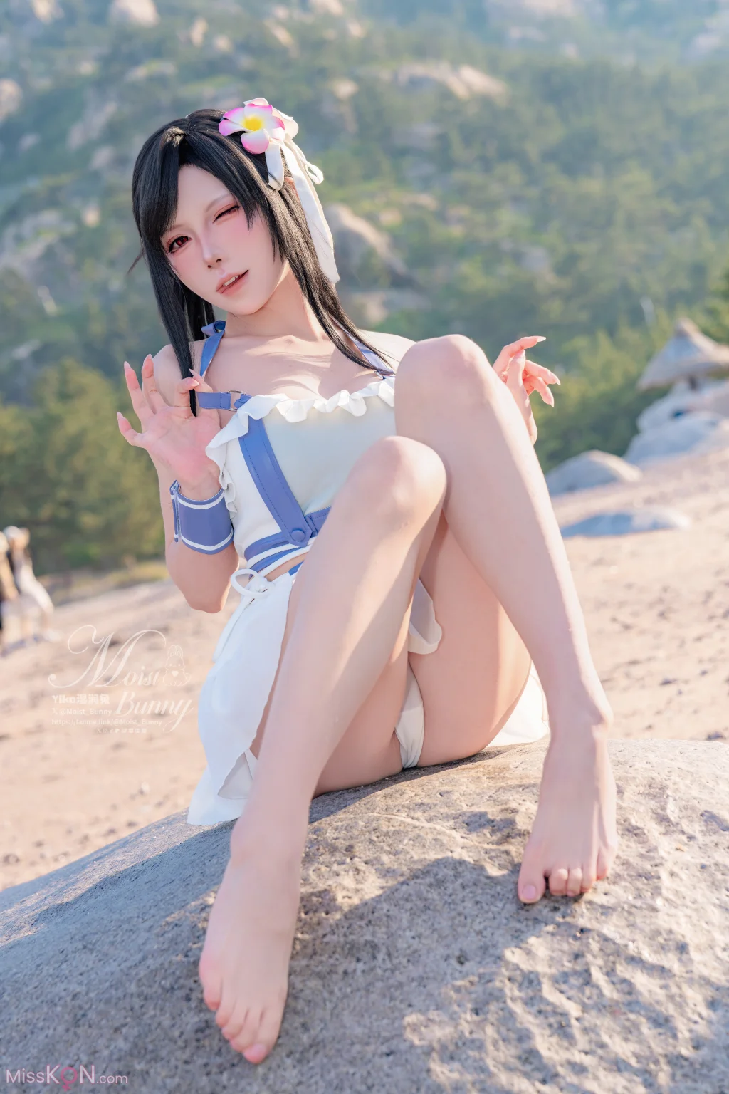 Coser@黏黏团子兔: 2025泳装限定作 海边假日 蒂法 (80 photos)