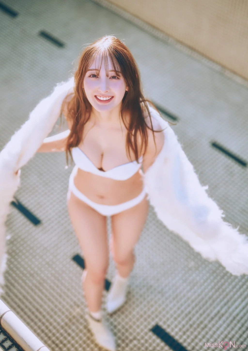 [JP] Cecile Nana (菜那セシル): BUBKAデジタル写真集 「冬のヒロイン」 (57 photos) – Page 2