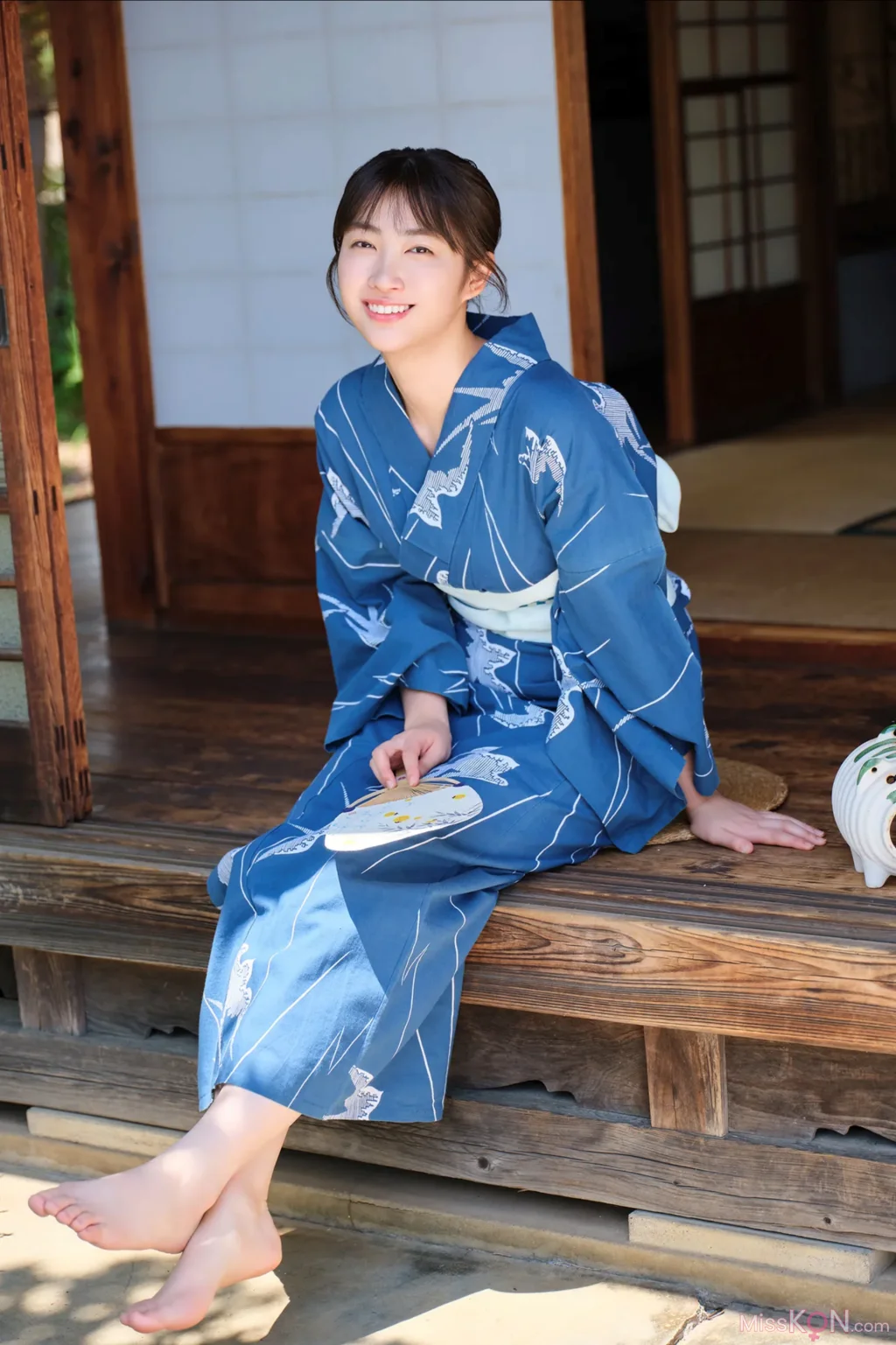 [JP] Coco (瑚々): FRIDAY GOLD 艶肌ランジェリー (14 photos)