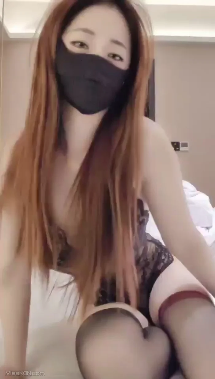 热舞甜甜: 肥美御姐 私拍合集 (53 photos + 23 videos)