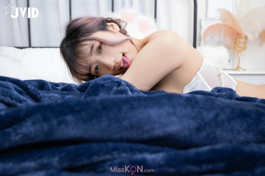 [JVID] 吳紫欣: 一股母狗氣息從全身溢出💦💦 男を狂わす系ビッチ讓男人瘋狂的淫亂色女💦💦 (96 photos + 1 video)