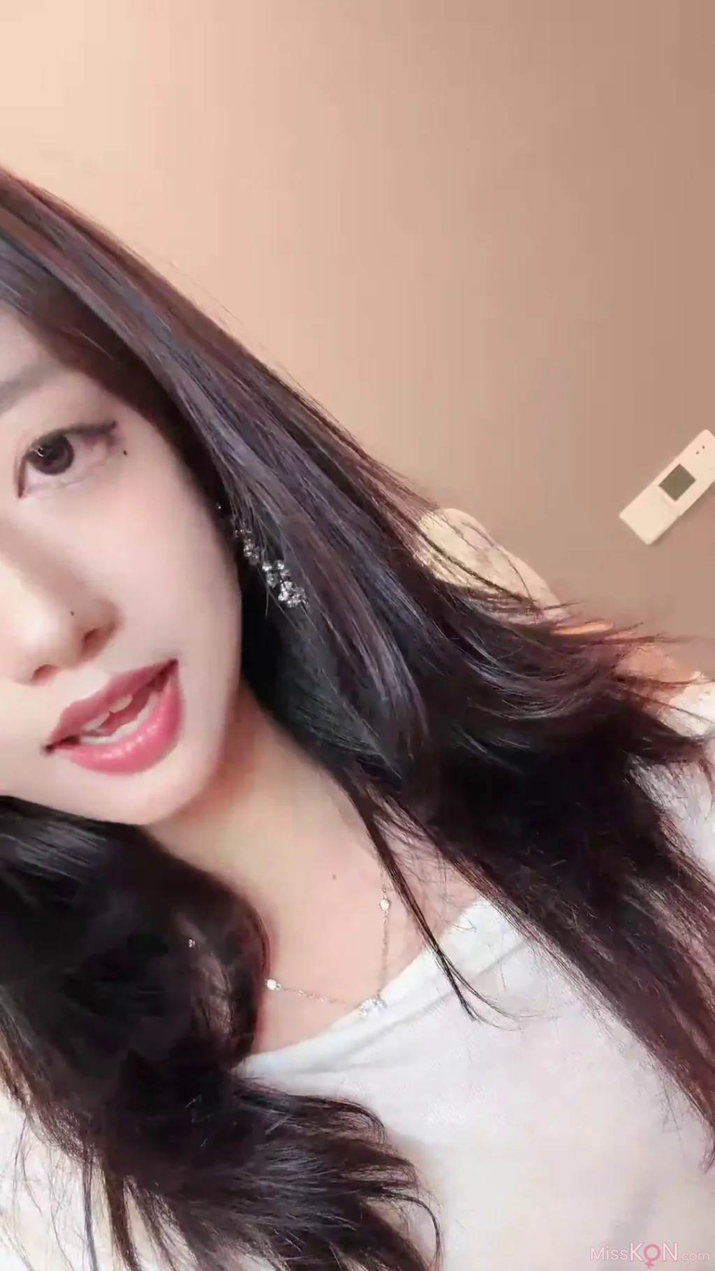 鹿思: 非常敬业的女主播 姨妈走了就来直播啦 (26 photos + 4 videos) – Page 2