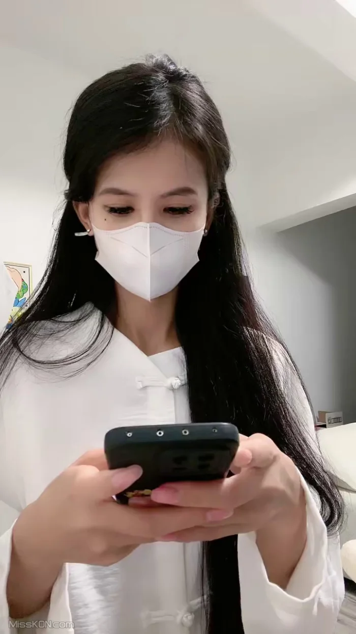 欧阳御: 给你第一视角 超级完美身材 线条分明 (25 photos + 4 videos)