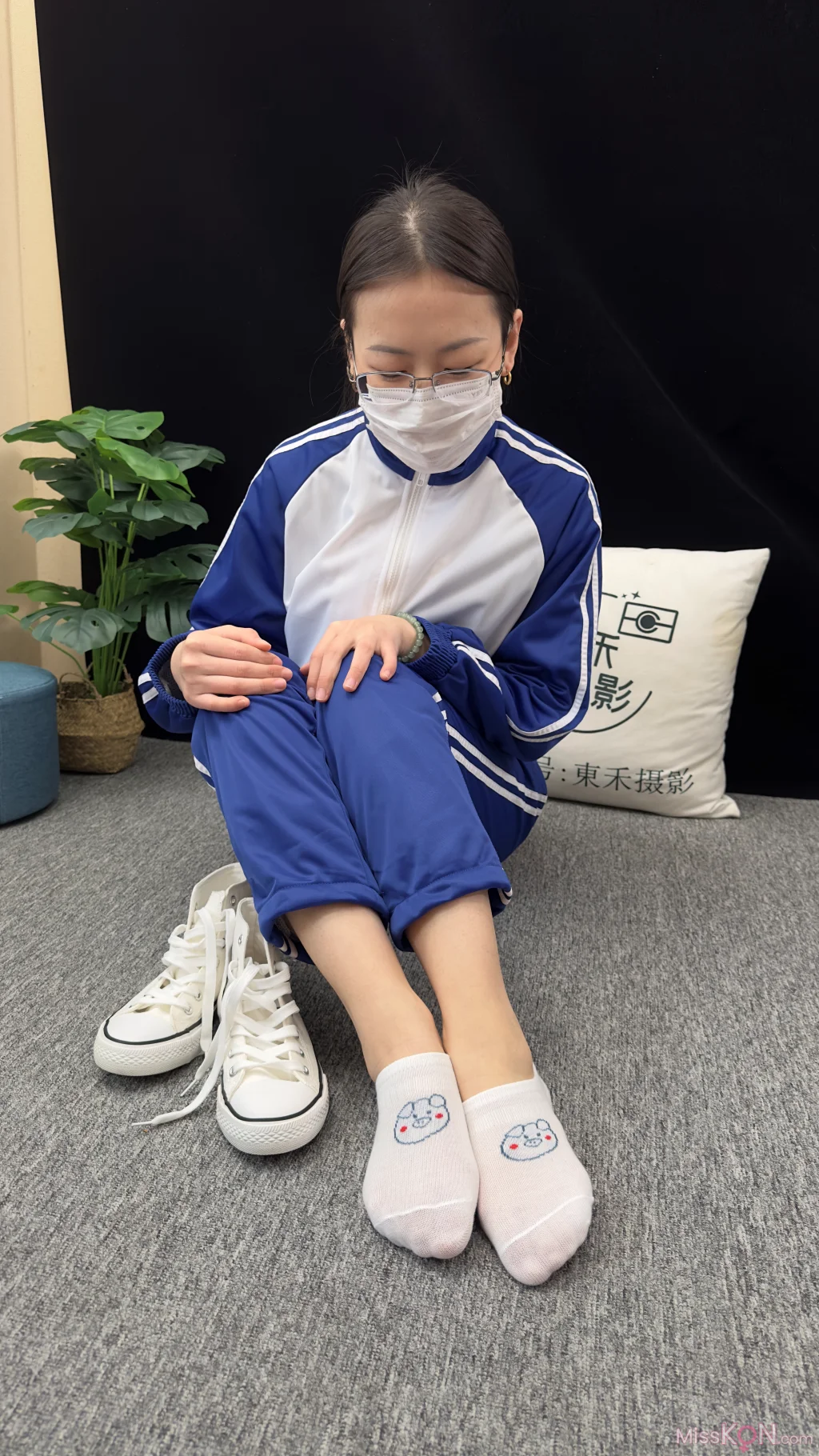 [三禾摄影] No.008: 校服 帆布鞋 船袜 短丝 (153 photos + 3 videos) – Page 2