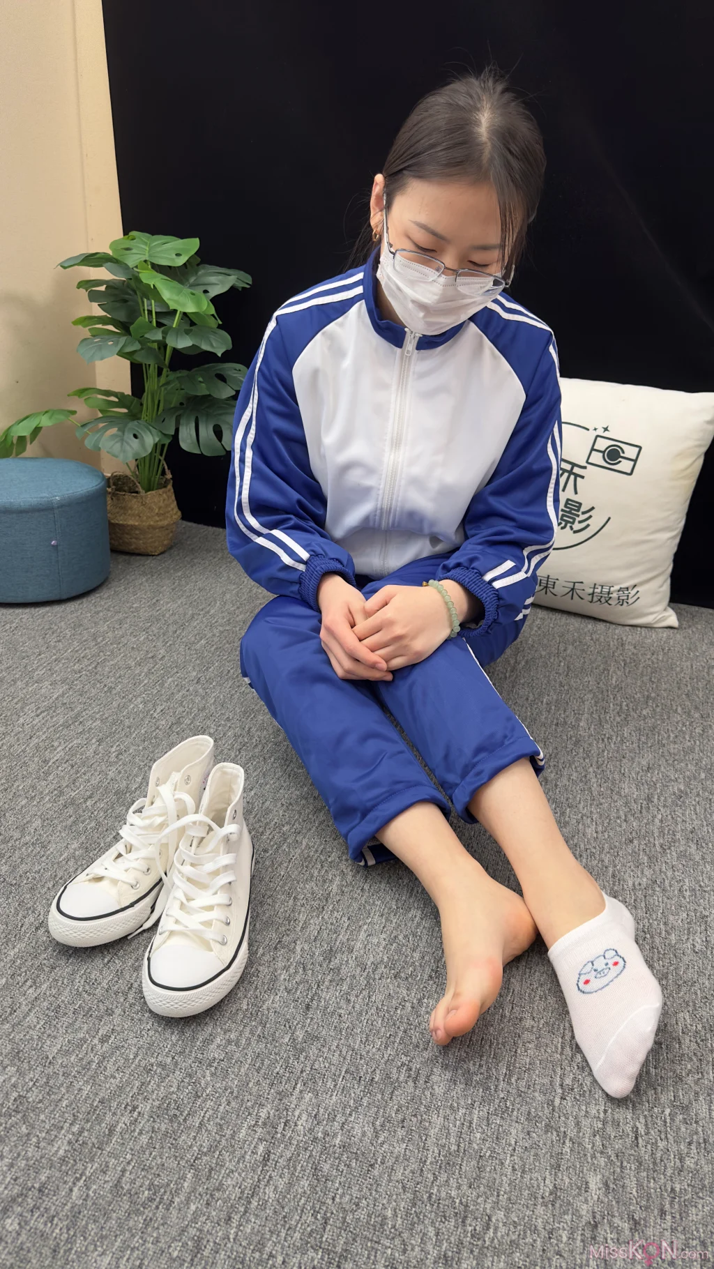 [三禾摄影] No.008: 校服 帆布鞋 船袜 短丝 (153 photos + 3 videos) – Page 2