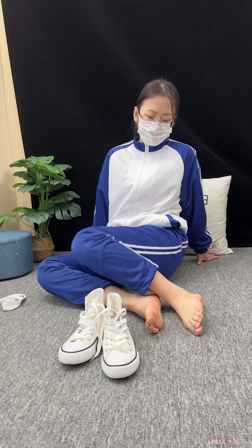 [三禾摄影] No.008: 校服 帆布鞋 船袜 短丝 (153 photos + 3 videos) – Page 2