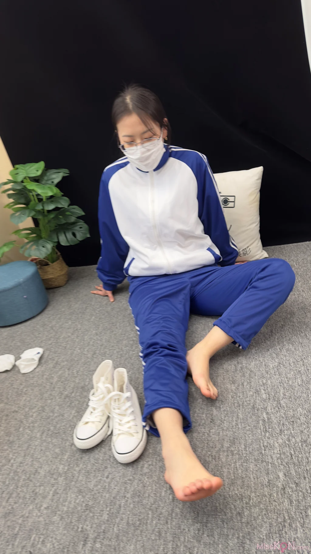 [三禾摄影] No.008: 校服 帆布鞋 船袜 短丝 (153 photos + 3 videos) – Page 2