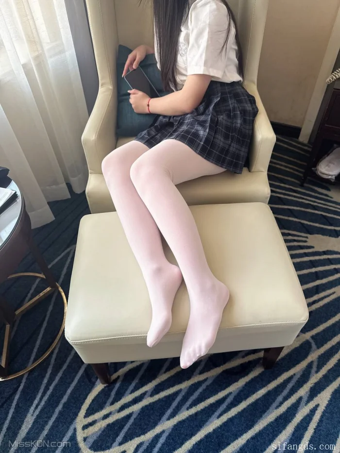 轻语舞蹈生: 艺校舞蹈学生妹视图合集 (1464 photos + 93 videos)