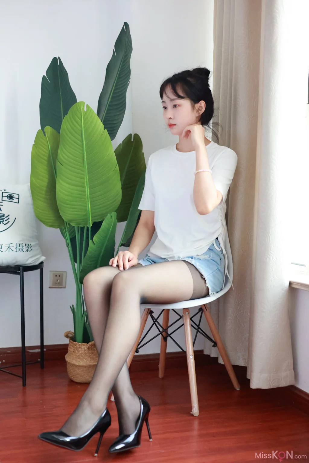 [三禾摄影] No.012: 牛仔热裤 高跟 长丝 (208 photos)
