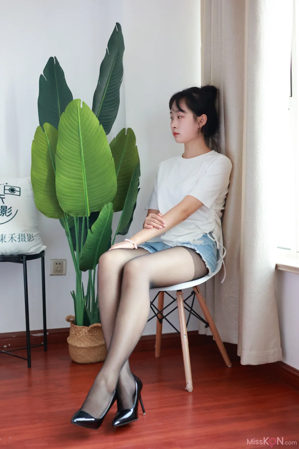 [三禾摄影] No.012: 牛仔热裤 高跟 长丝 (208 photos)