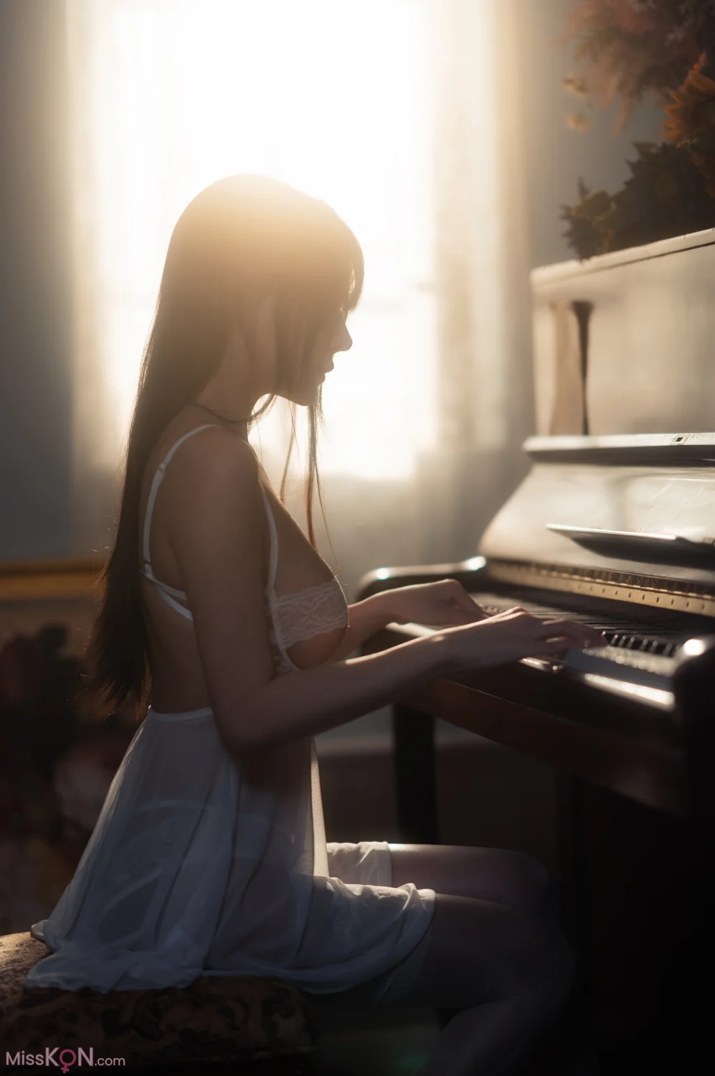 Coser@香草喵露露: 白丝纱裙 (10 photos + 1 video)
