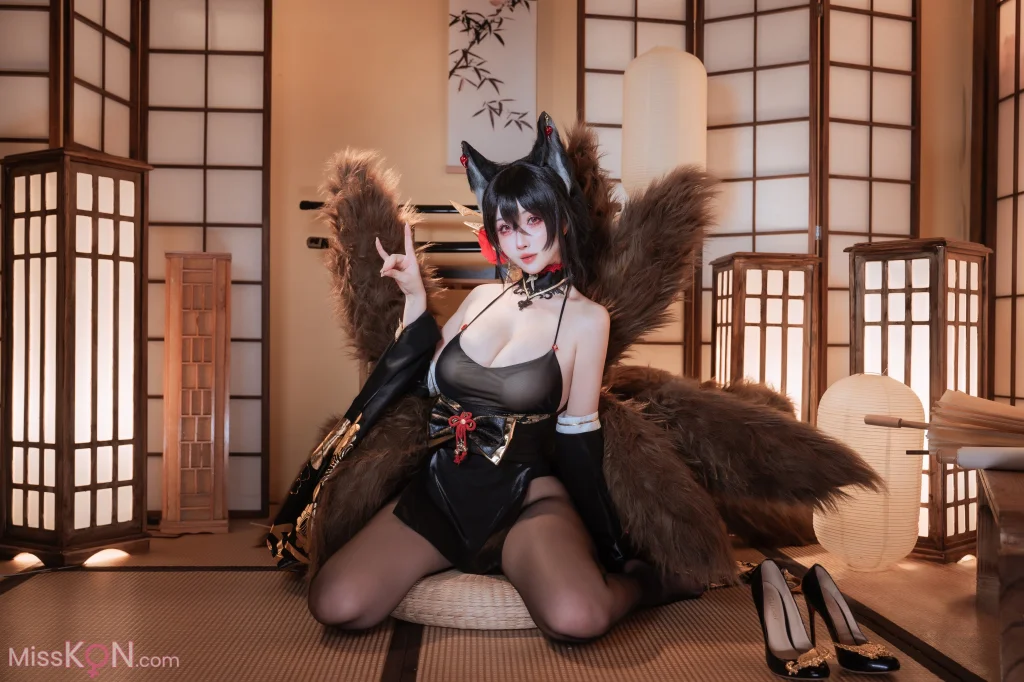 Coser@rioko凉凉子: 碧蓝航线 近江+浅间 (60 photos)