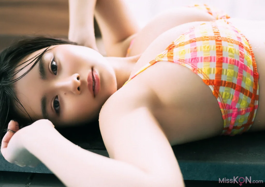 [JP] Cocoro Toyoshima (豊島心桜):【デジタル限定 YJ PHOTO BOOK】写真集「華・満・寛・進」 (56 photos)