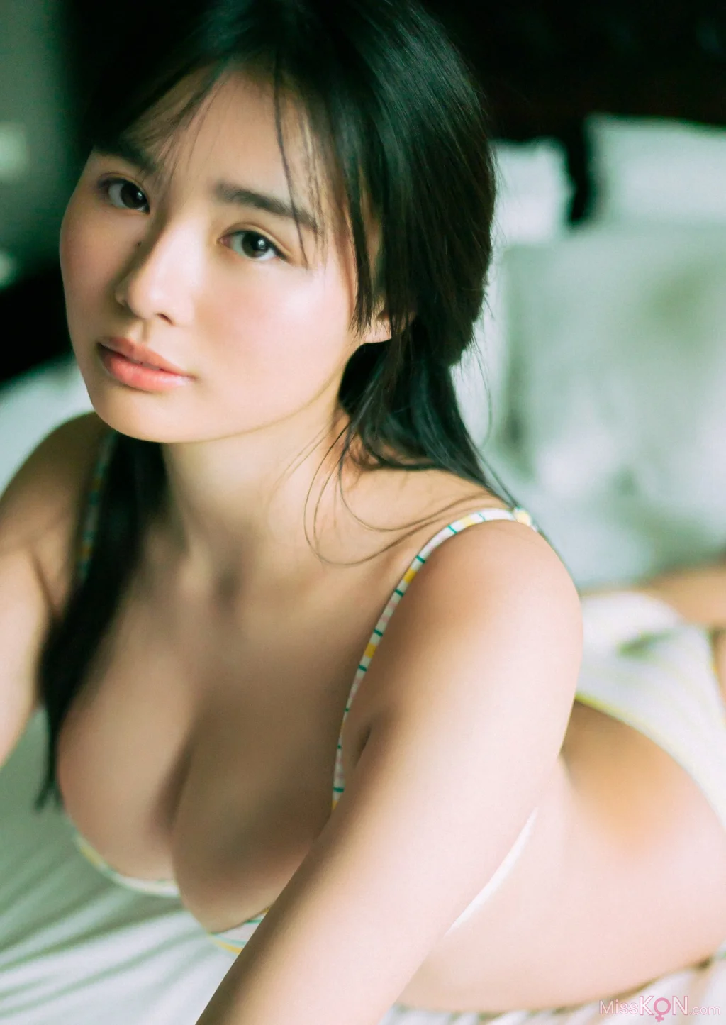 [JP] Cocoro Toyoshima (豊島心桜):【デジタル限定 YJ PHOTO BOOK】写真集「華・満・寛・進」 (56 photos) – Page 2