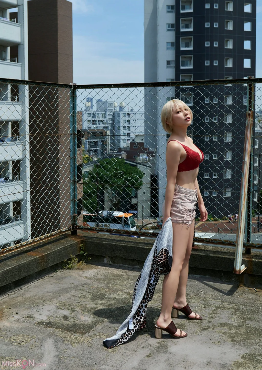 [JP] Kokoro (篠崎こころ): BUBKAデジタル写真集 「Attention」 (65 photos)