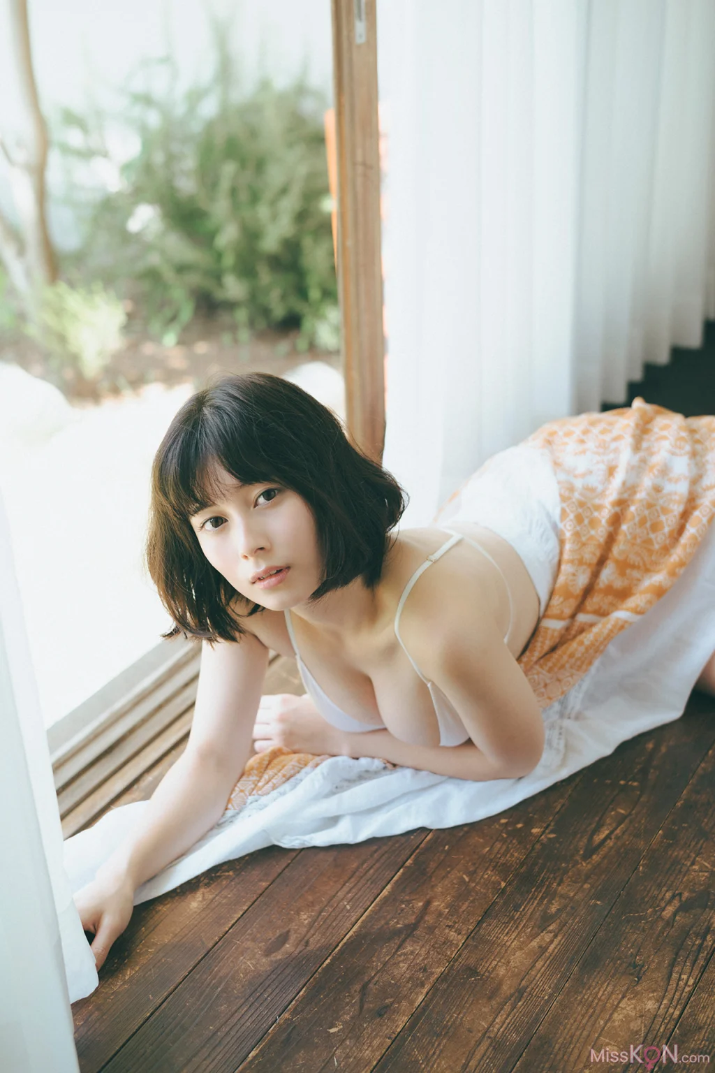 [JP] Sakurako Okubo (大久保桜子): FLASHデジタル写真集 潮騒が聞こえる (70 photos)