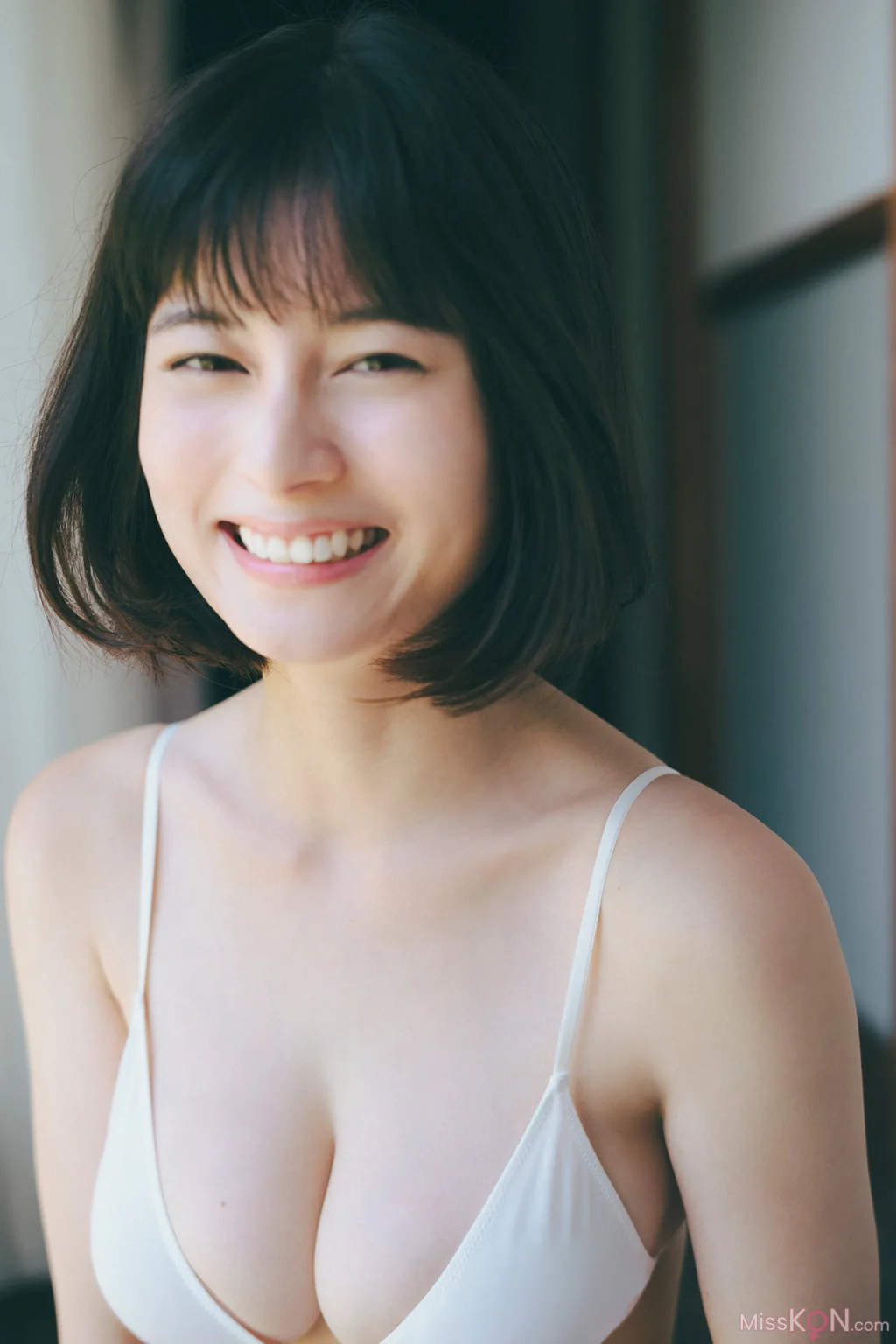 [JP] Sakurako Okubo (大久保桜子): FLASHデジタル写真集 潮騒が聞こえる (70 photos)