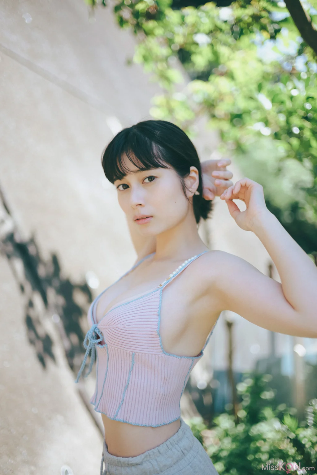 [JP] Sakurako Okubo (大久保桜子): FLASHデジタル写真集 潮騒が聞こえる (70 photos)