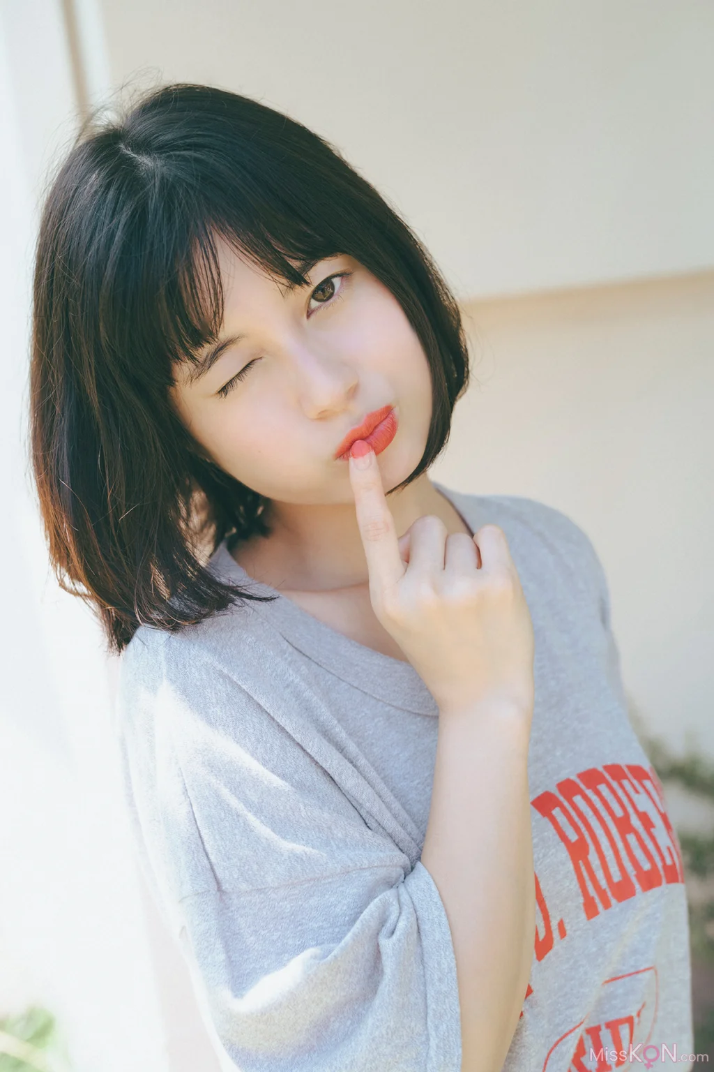 [JP] Sakurako Okubo (大久保桜子): FLASHデジタル写真集 潮騒が聞こえる (70 photos) – Page 3