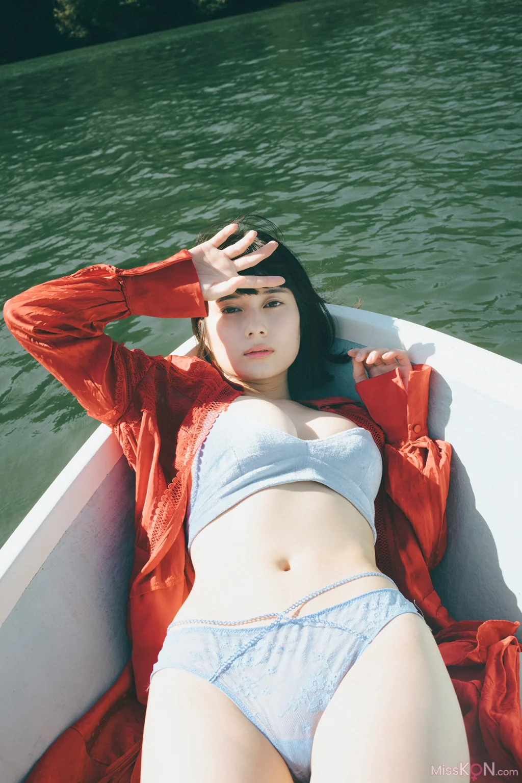 [JP] Sakurako Okubo (大久保桜子): FLASHデジタル写真集 潮騒が聞こえる (70 photos) – Page 3